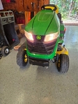 JOHN DEERE X350 Lawn Tractor 22 hours, like brand new!