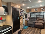 2019 Coachmen freedom ultra lite express 279RLDS