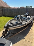 18’ Bass boat Ranger 350V