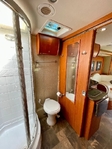 Mercedes Benz / Leisure Travel Van Unity 24MB