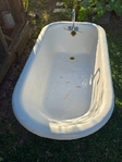 Old Classic Antique Clawfoot Tub