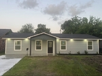 Open-concept 4BR/2.5BA — 1,439 SF — Nederland, TX