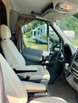 Mercedes Benz / Leisure Travel Van Unity 24MB