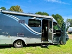 Mercedes Benz / Leisure Travel Van Unity 24MB
